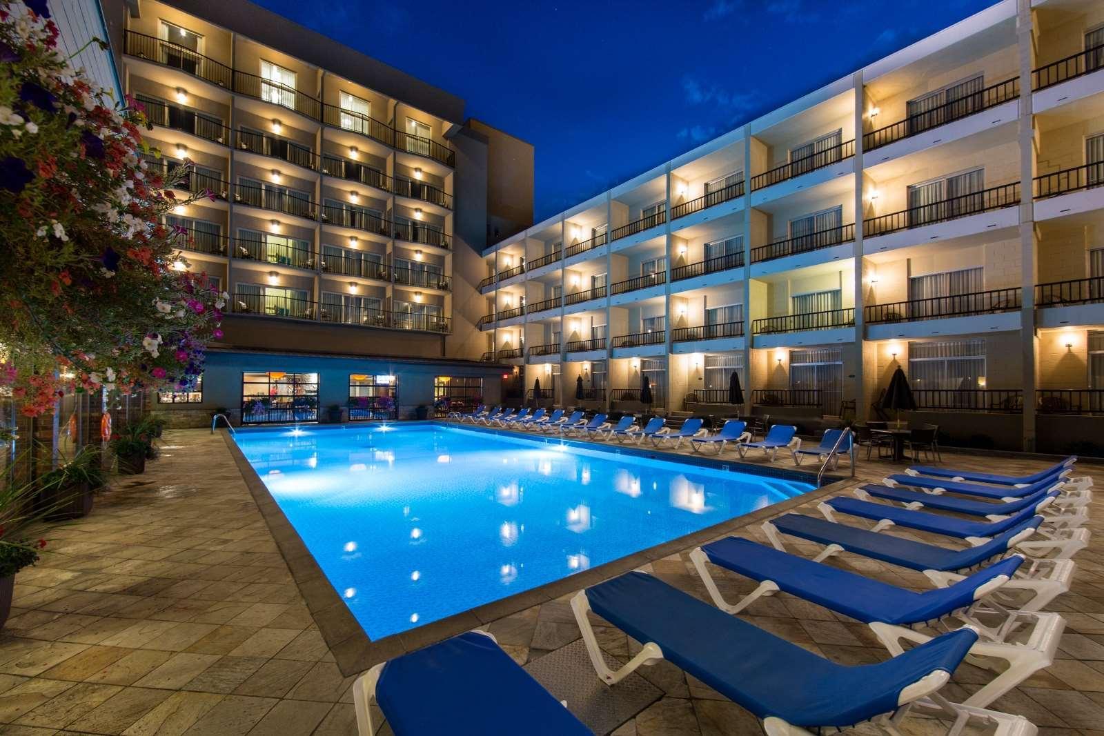 Coast Capri Hotel Kelowna Zewnętrze zdjęcie