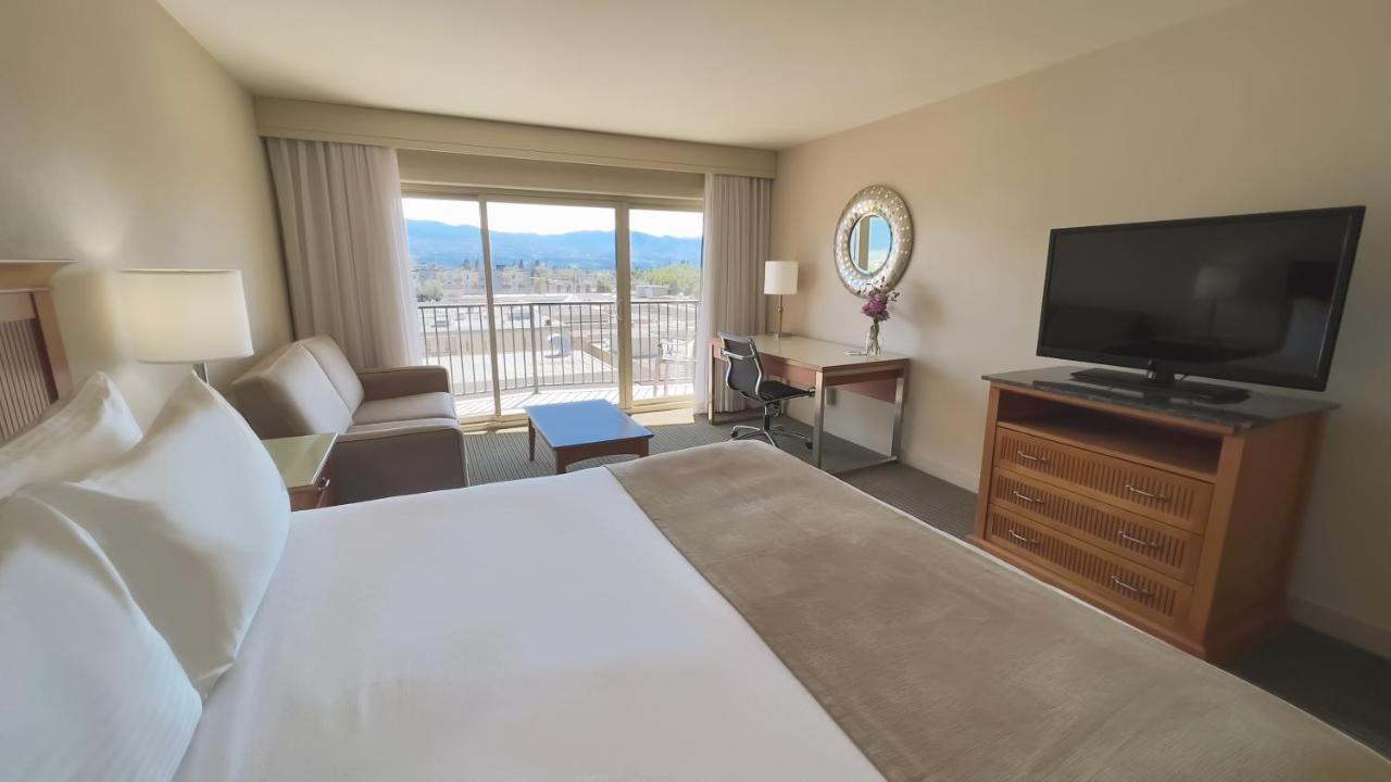 Coast Capri Hotel Kelowna Zewnętrze zdjęcie