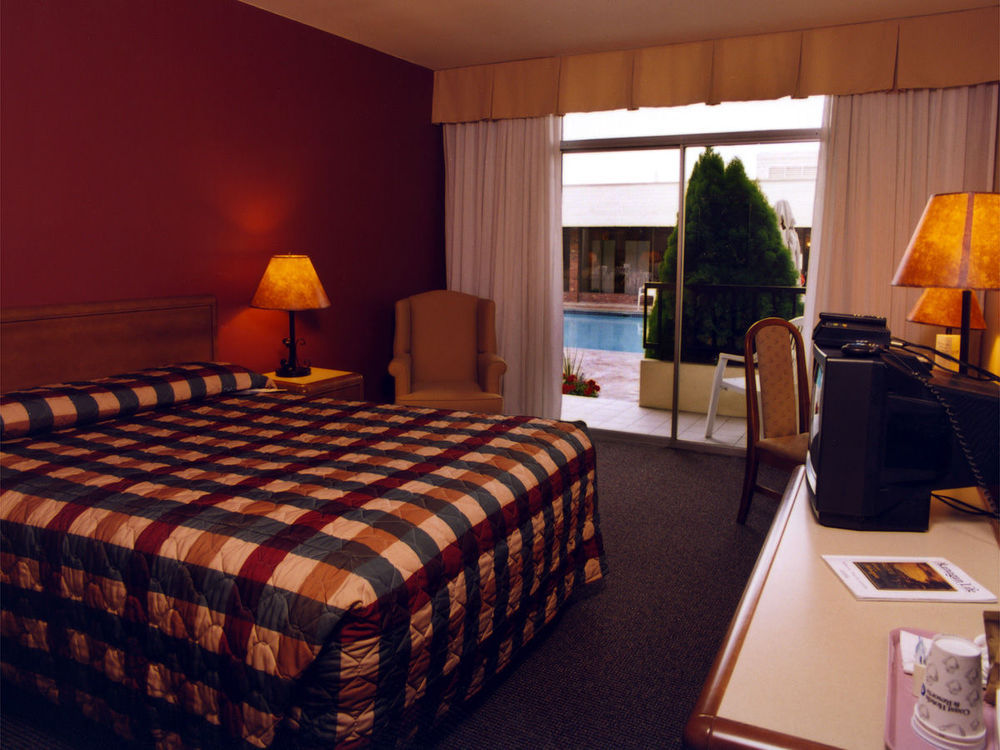 Coast Capri Hotel Kelowna Pokój zdjęcie